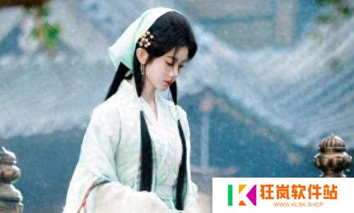 鞠婧祎又变脸，新剧照路人图曝光，锥子鼻尖下巴，网友：太夸张了